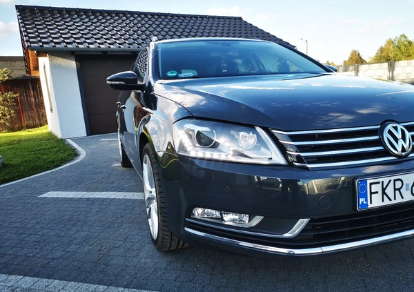 Volkswagen Passat cena 36500 przebieg: 272000, rok produkcji 2011 z Drezdenko małe 407